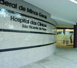 Mulher tenta se passar por policial