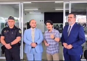 Advogado algemado e detido de forma truculenta