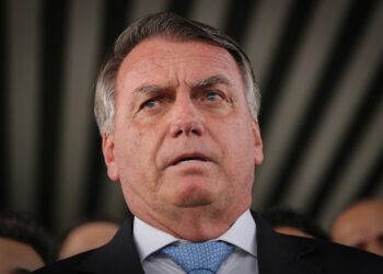 Jair Bolsonaro é ouvido pela PF