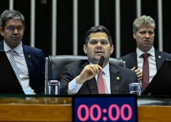 Alcolumbre cria CPMI do INSS