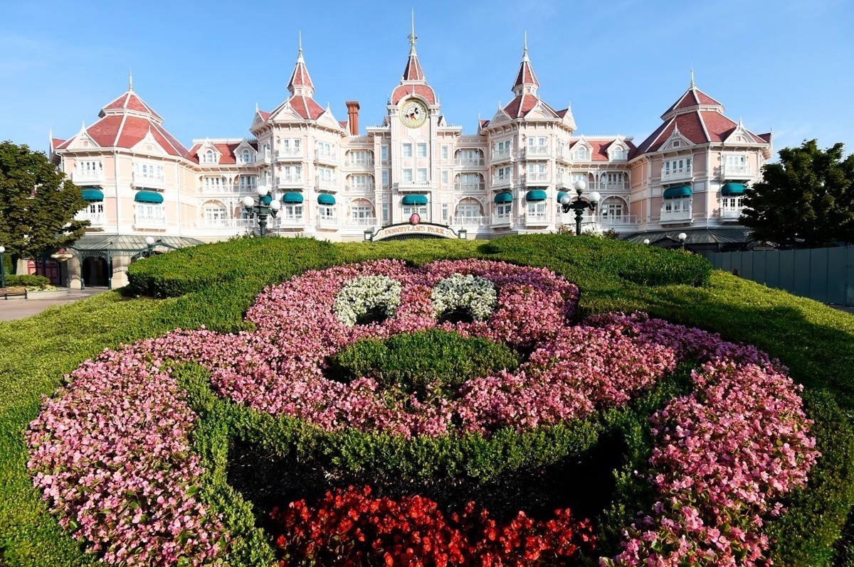 Homem tenta casar com menina de 9 anos na Disney