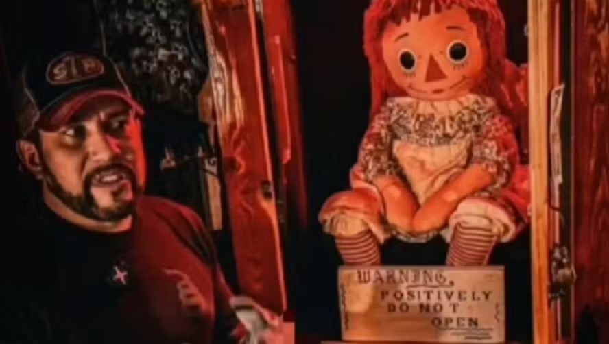 Investigador paranormal Dan Rivera morre em turnê com a boneca Annabelle