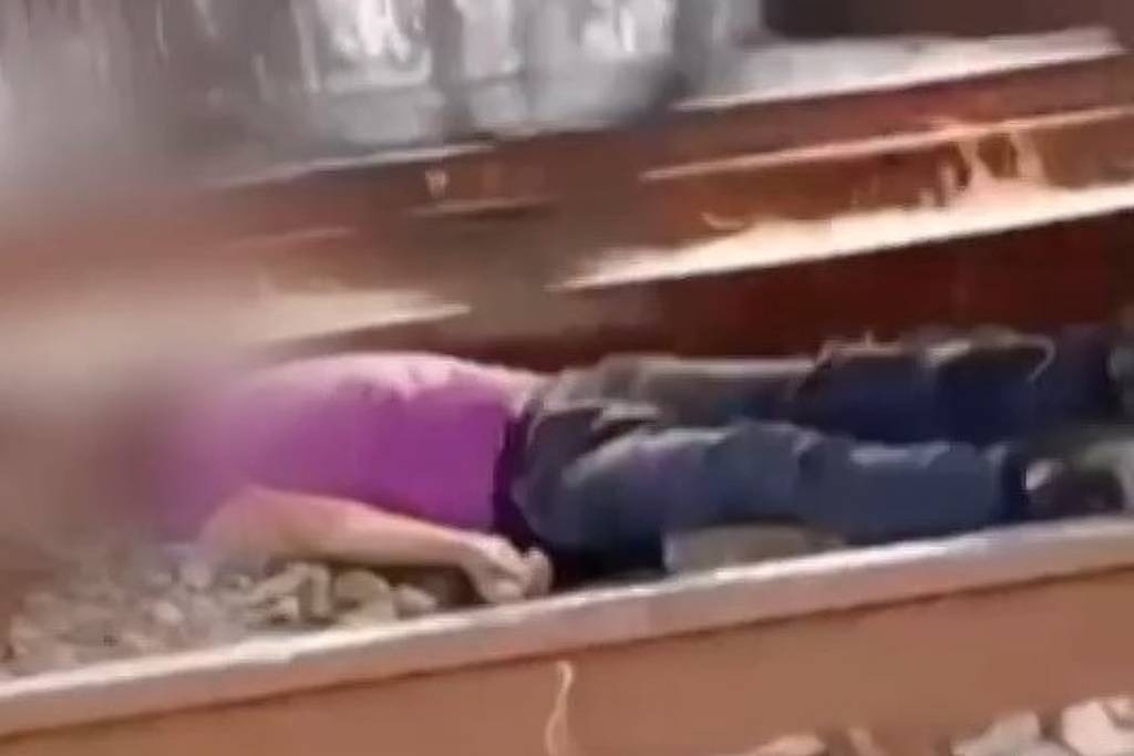 Homem deita em trilho da CPTM de olhos vendados