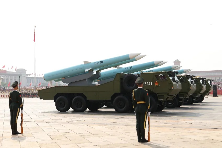 China exibe míssil nuclear DF-5C capaz de atingir qualquer ponto do planeta