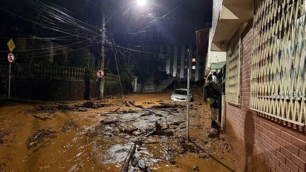 Prefeitura de Juiz de Fora decreta calamidade pública após chuvas históricas