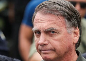 Jair Bolsonaro é transferido para UTI de cuidados intermediários