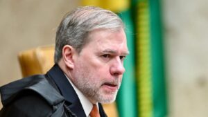 Toffoli se declara suspeito em ação sobre CPI do Banco Master