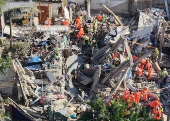 Número de mortos chega a 12 em desabamento de lar de idosos