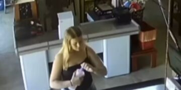 Jovem é presa por atear fogo em caixa de supermercado em Delfinópolis