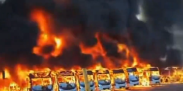 Incêndio em garagem de ônibus em Belo Horizonte