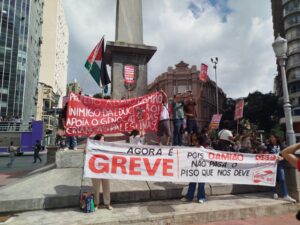 Greve dos professores da rede municipal de BH termina após 45 dias