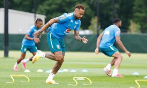 Neymar pode voltar aos gramados contra a Escócia