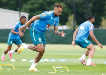 Neymar pode voltar aos gramados contra a Escócia