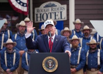 Trump faz piada sexual envolvendo os próprios filhos durante evento oficial nos Estados Unidos