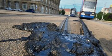 Onda de calor na Europa derrete asfalto e já provoca mais de 1.300 mortes