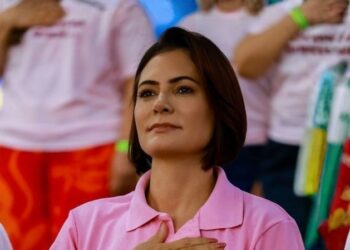 Michelle Bolsonaro deixa presidência do PL Mulher