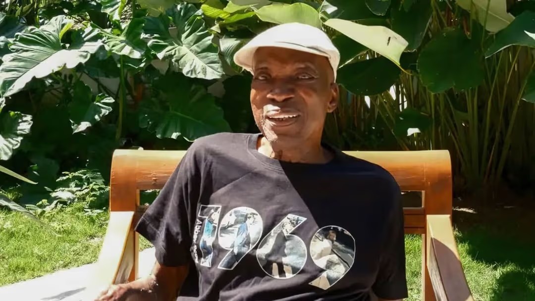 Milton Nascimento é internado com pneumonia