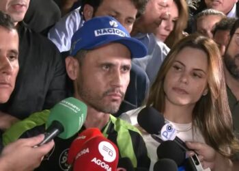 Republicanos volta atrás pela terceira vez e confirma Cleitinho candidato ao governo de Minas