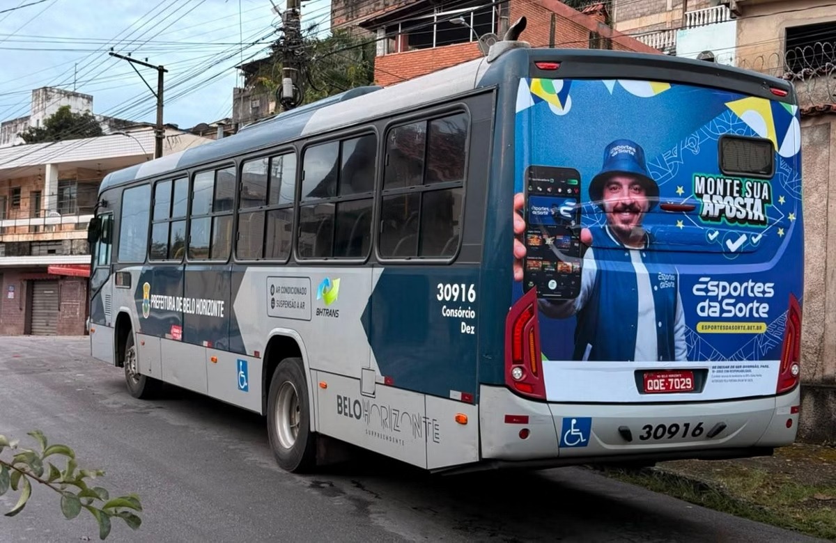 Motorista é rendido e obrigado a derrubar câmera do Olho Vivo em BH