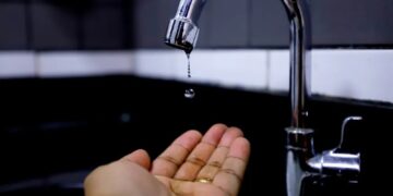 Abastecimento de água pode ser interrompido em bairros de BH neste domingo
