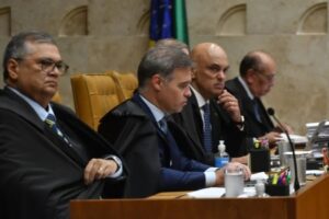 STF manda devolver penduricalhos irregulares