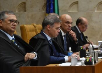 STF manda devolver penduricalhos irregulares