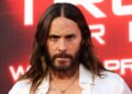 Jared Leto é acusado de crimes sexuais por dez mulheres que dizem ter sido abordadas quando adolescentes