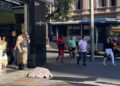 Homem é encontrado morto e enrolado em cobertor na Praça Sete
