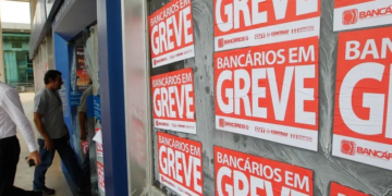 Bancários rejeitam proposta da Caixa e mantêm greve nacional por tempo indeterminado